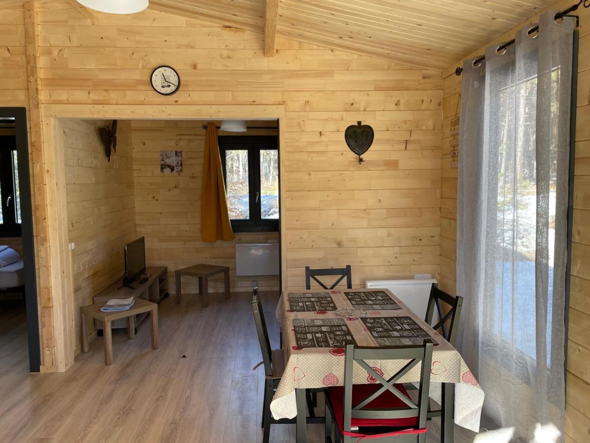 Parc Residentiel De Loisir : Le Loup Blanc Du Riou Hotel Барселонет Екстериор снимка
