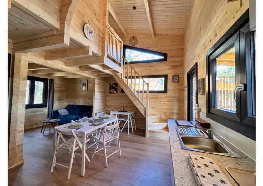 Parc Residentiel De Loisir : Le Loup Blanc Du Riou Hotel Барселонет Екстериор снимка
