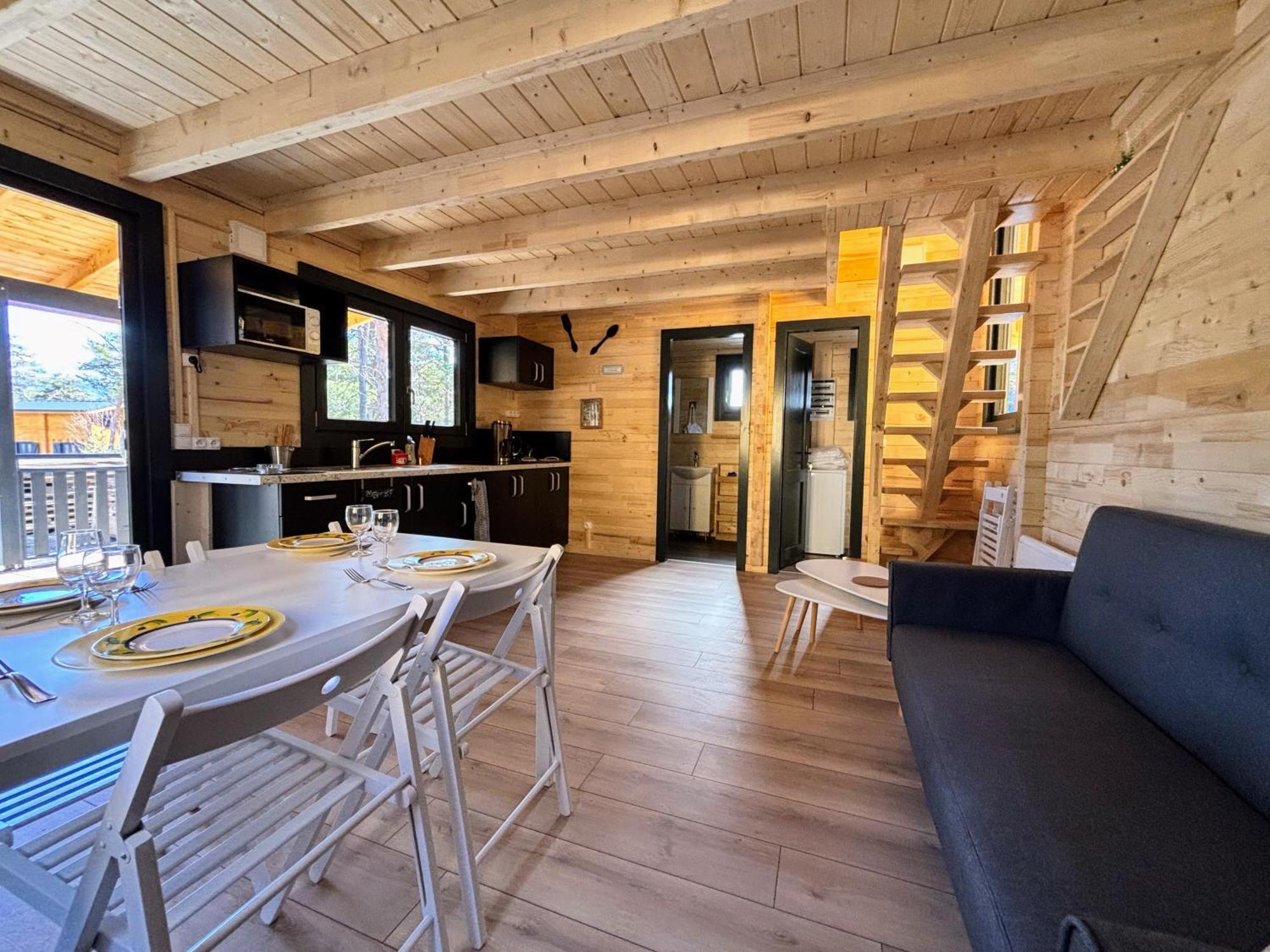 Parc Residentiel De Loisir : Le Loup Blanc Du Riou Hotel Барселонет Екстериор снимка