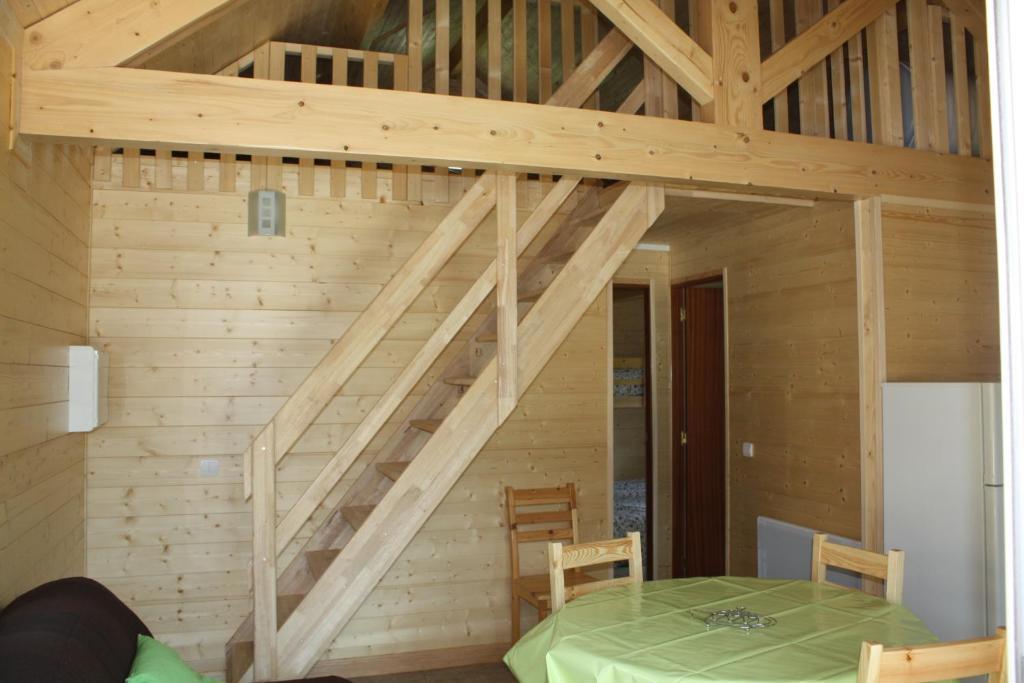 Parc Residentiel De Loisir : Le Loup Blanc Du Riou Hotel Барселонет Стая снимка