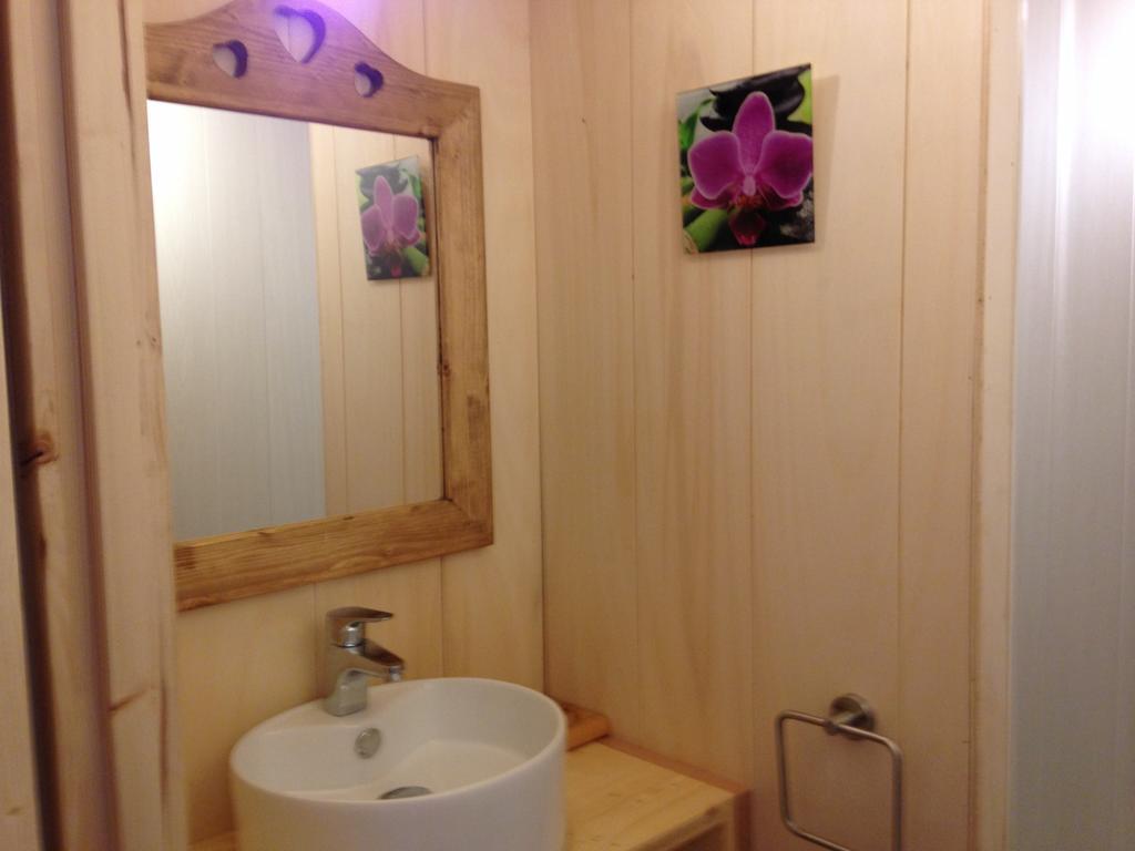 Parc Residentiel De Loisir : Le Loup Blanc Du Riou Hotel Барселонет Екстериор снимка